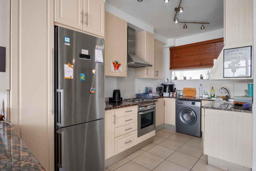 2 Bedroom Property for Sale in Kenilworth Western Cape